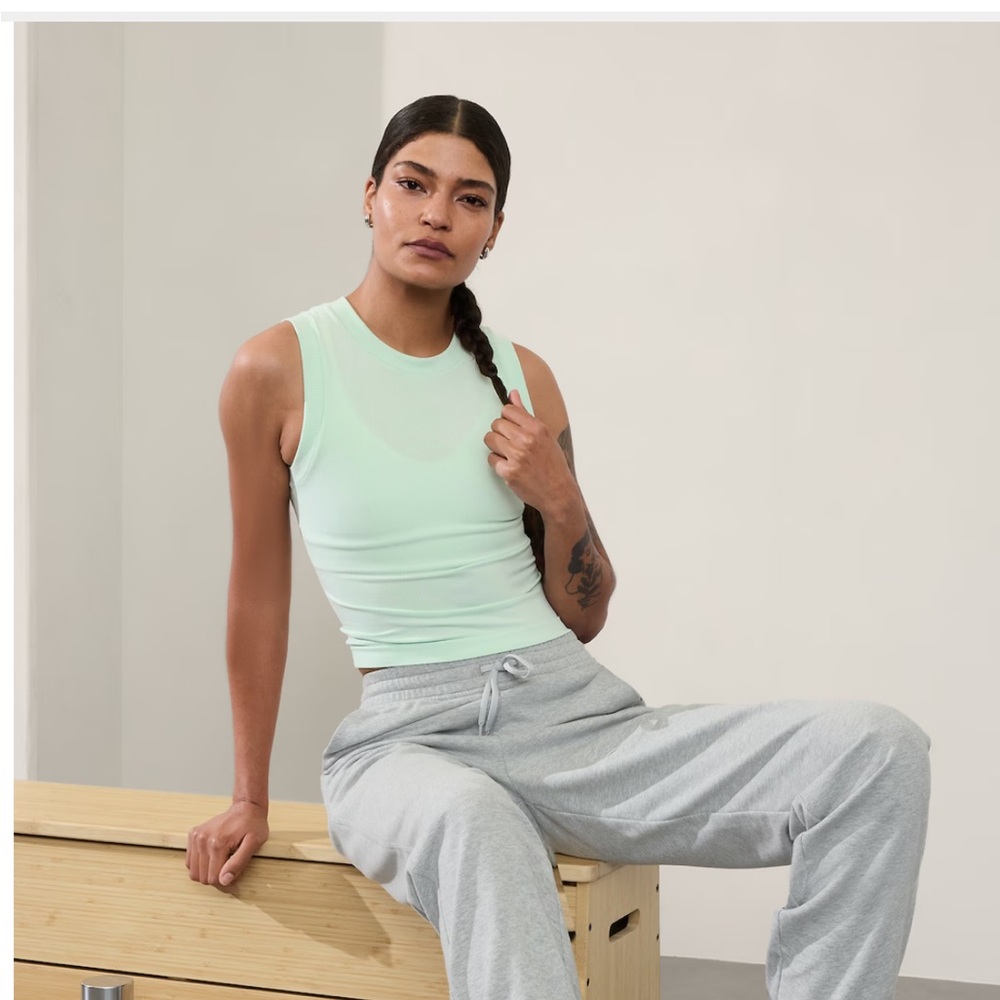 Athleta NWT Renew Seamless Muscle Tank Glacier